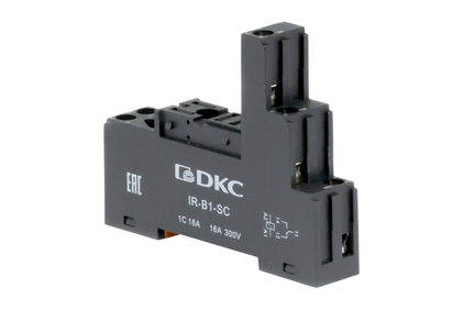 Base sockets for industrial relay modules